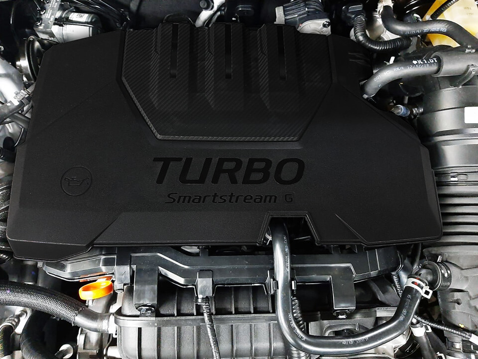 Image of the all-new Hyundai i20's fuel efficient engine.